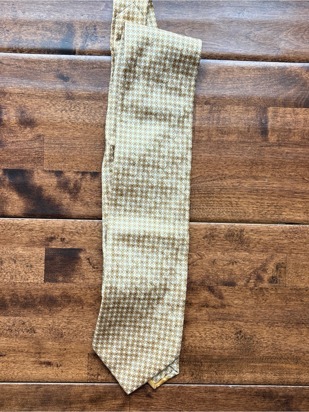 Classic Men's Gold Patterned Tie